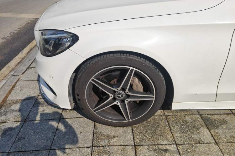 Used Mercedes-Benz C-Class 2018 C 200 Coupe Left Front Wheel Hub