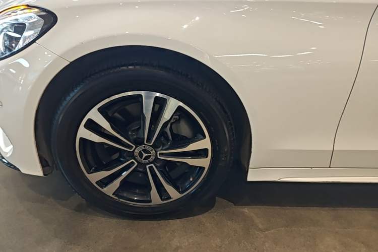 Used Mercedes-Benz C-Class 2018 C 200 Sport Edition Left Front Wheel Hub