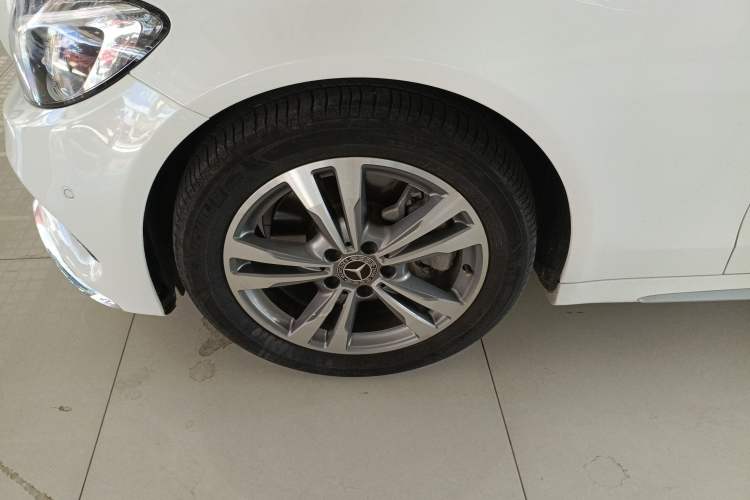 Used Mercedes-Benz C-Class 2018 C 200 L Sport Edition Left Front Wheel Hub
