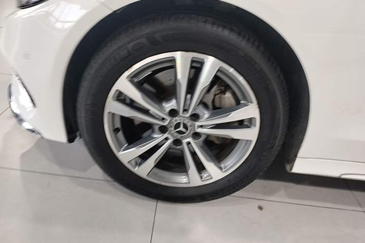 Used Mercedes-Benz C-Class 2018 C 200 L Sport Edition Left Front Wheel Hub