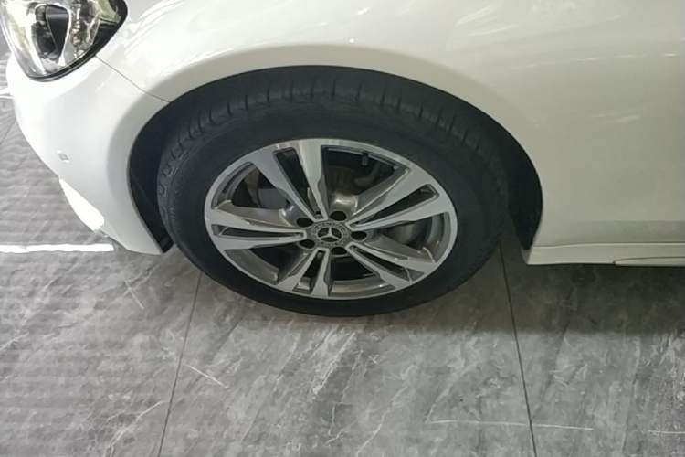Used Mercedes-Benz C-Class 2018 C 200 L Sport Edition Left Front Wheel Hub