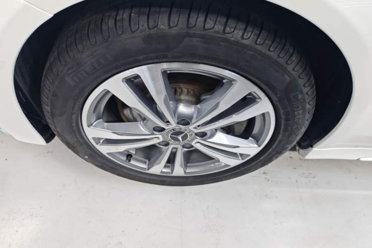 Used Mercedes-Benz C-Class 2018 C 200 L Sport Edition Left Front Wheel Hub