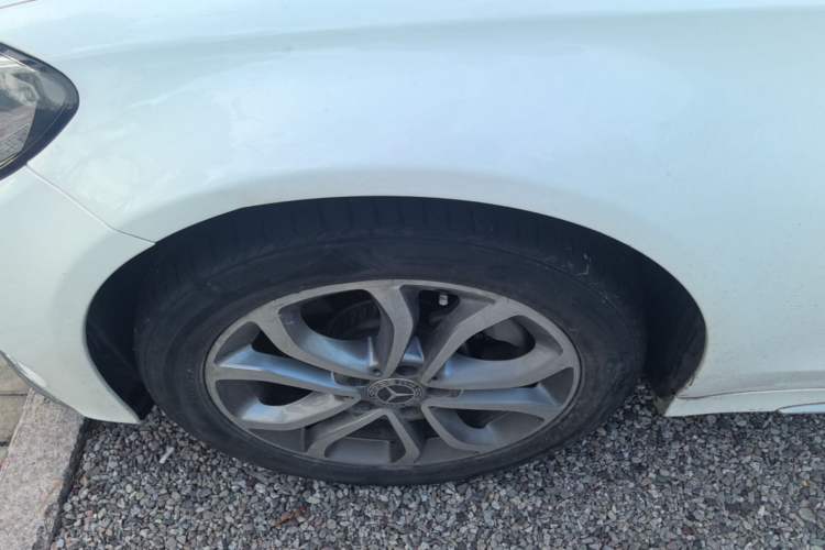 Used Mercedes-Benz C-Class 2018 C 180 L Fashion Edition Sport Version Left Front Wheel Hub