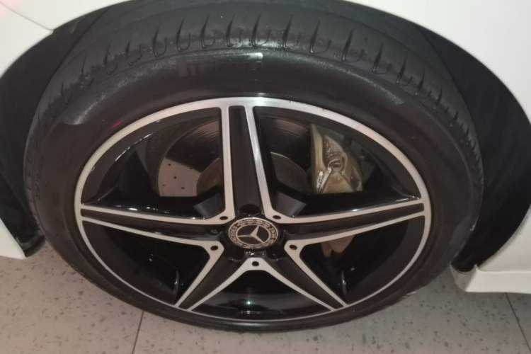 Used Mercedes-Benz C-Class 2018 C 200 Coupe Left Front Wheel Hub