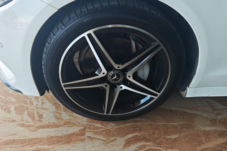 Used Mercedes-Benz C-Class 2018 C 200 Coupe Left Front Wheel Hub