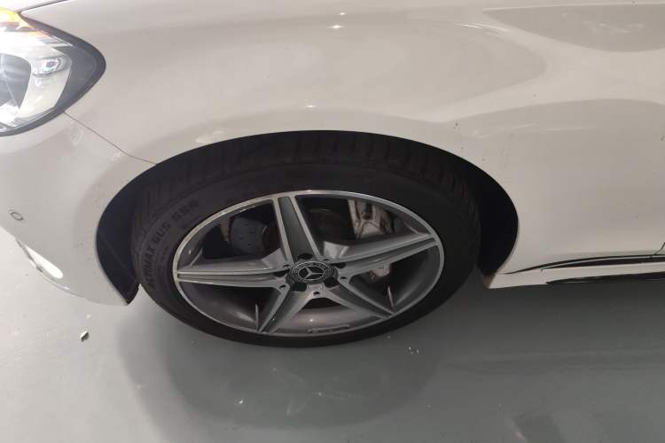 Used Mercedes-Benz C-Class 2018 C 200 Estate Left Front Wheel Hub