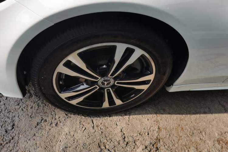 Used Mercedes-Benz C-Class 2018 C 200 Sport Edition Left Front Wheel Hub