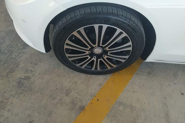 Used Mercedes-Benz C-Class 2018 C 200 L Left Front Wheel Hub