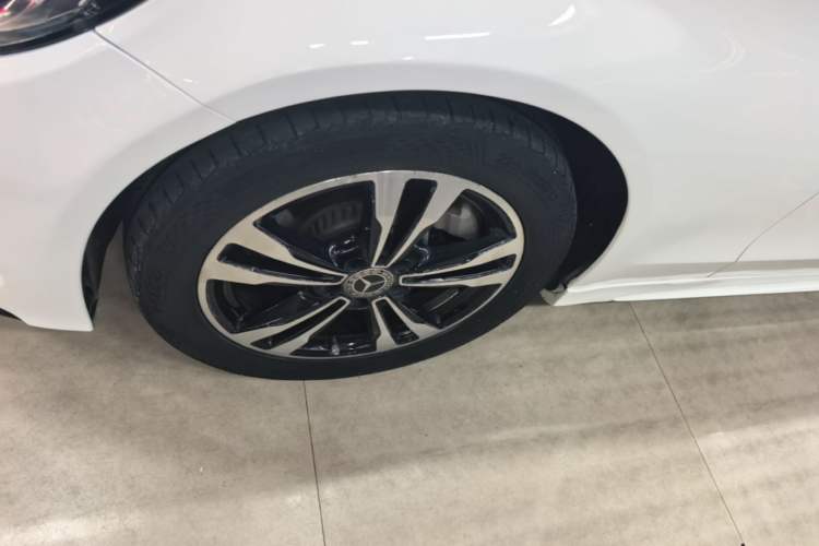 Used Mercedes-Benz C-Class 2018 C 200 Sport Edition Left Front Wheel Hub