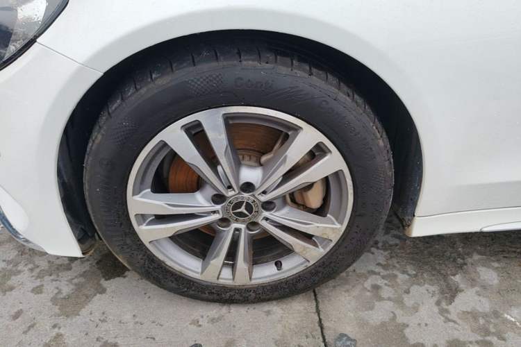 Used Mercedes-Benz C-Class 2018 C 200 L Sport Edition Left Front Wheel Hub
