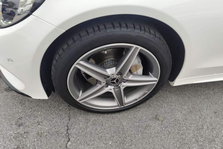 Used Mercedes-Benz C-Class 2018 C 200 Estate Left Front Wheel Hub
