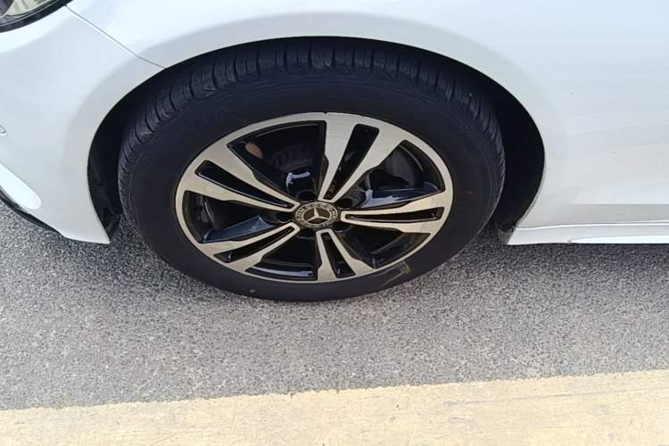 Used Mercedes-Benz C-Class 2018 C 200 Sport Edition Left Front Wheel Hub