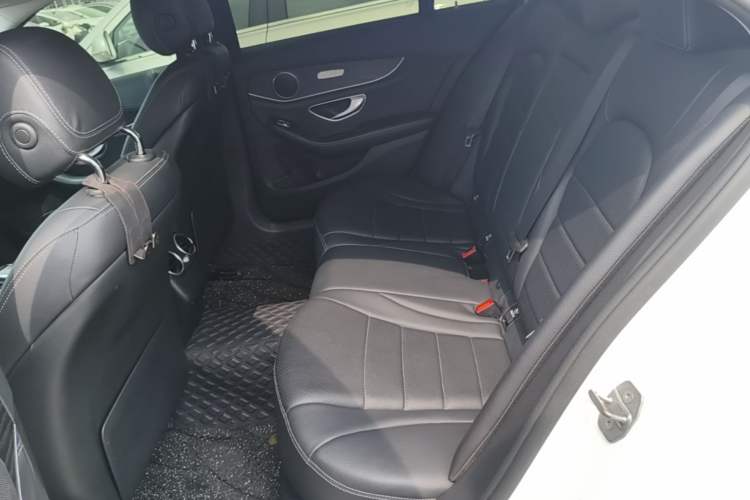 Used Mercedes-Benz C-Class 2018 C 180 L Fashion Edition Sport Version Left Rear Seat