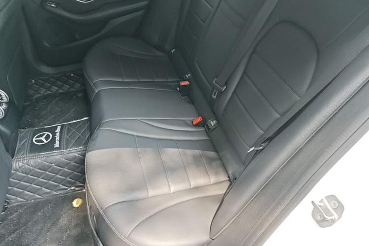 Used Mercedes-Benz C-Class 2018 C 180 L Fashion Edition Sport Version Left Rear Seat