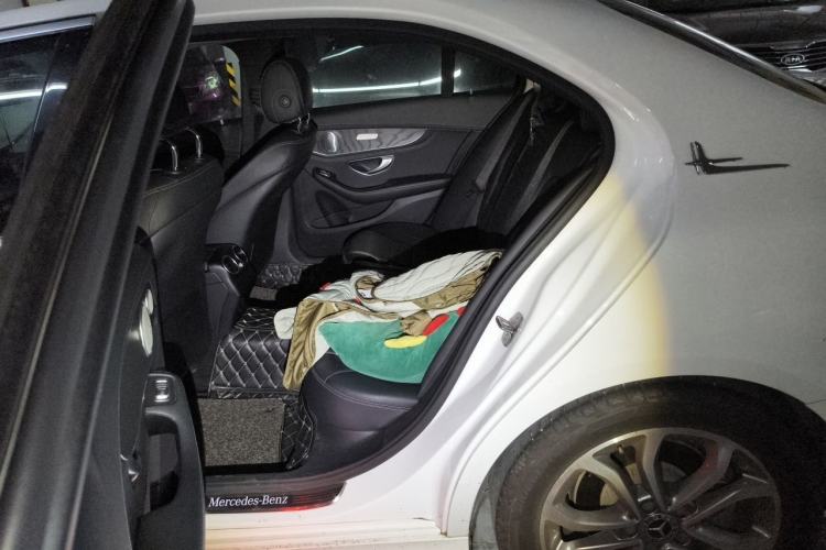 Used Mercedes-Benz C-Class 2018 C 180 L Fashion Edition Sport Version Left Rear Seat