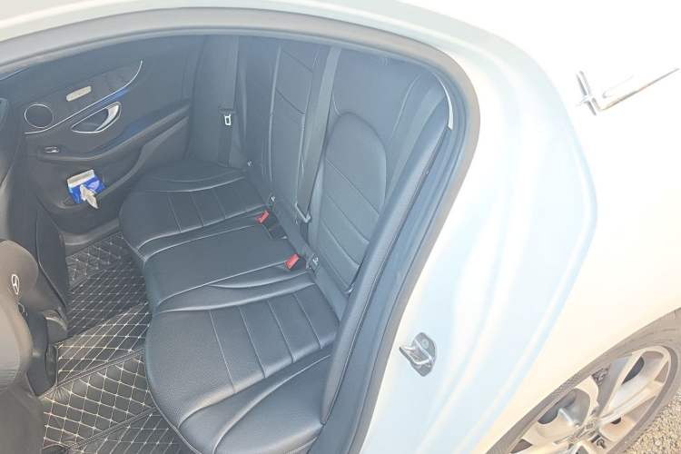 Used Mercedes-Benz C-Class 2018 C 180 L Fashion Edition Sport Version Left Rear Seat
