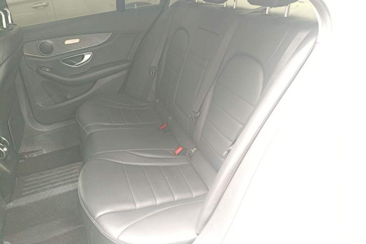 Used Mercedes-Benz C-Class 2018 C 180 L Fashion Edition Sport Version Left Rear Seat