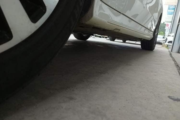 Used Mercedes-Benz C-Class 2018 C 200 Sport Edition Left Side Sill