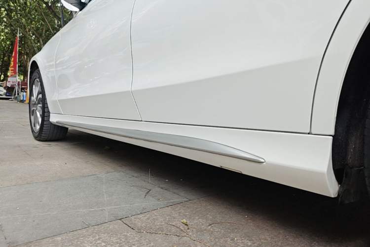 Used Mercedes-Benz C-Class 2018 C 180 L Fashion Edition Sport Version Left Side Sill