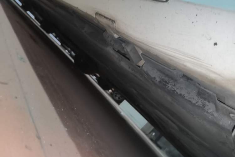 Used Mercedes-Benz C-Class 2018 C 200 L Sport Edition Left Side Sill