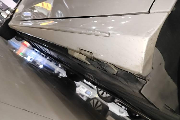 Used Mercedes-Benz C-Class 2018 C 200 Sport Edition Left Side Sill