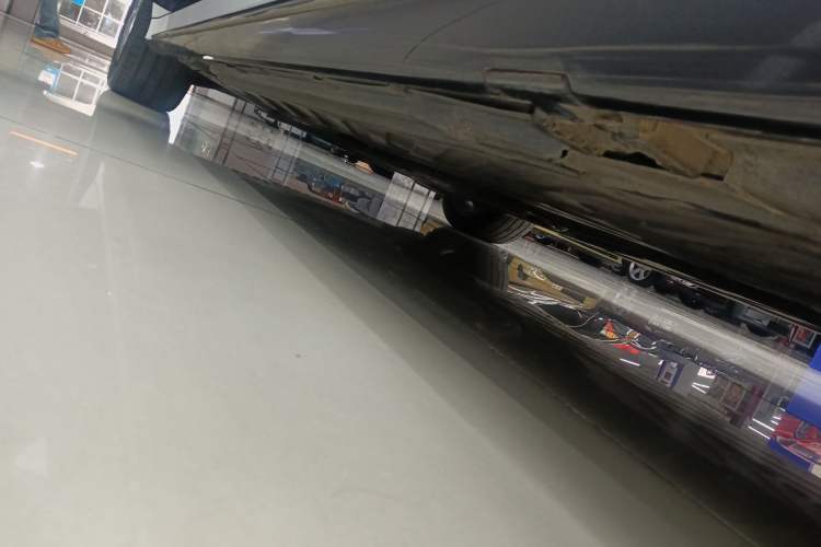 Used Mercedes-Benz C-Class 2018 C 200 L Sport Edition Left Side Sill