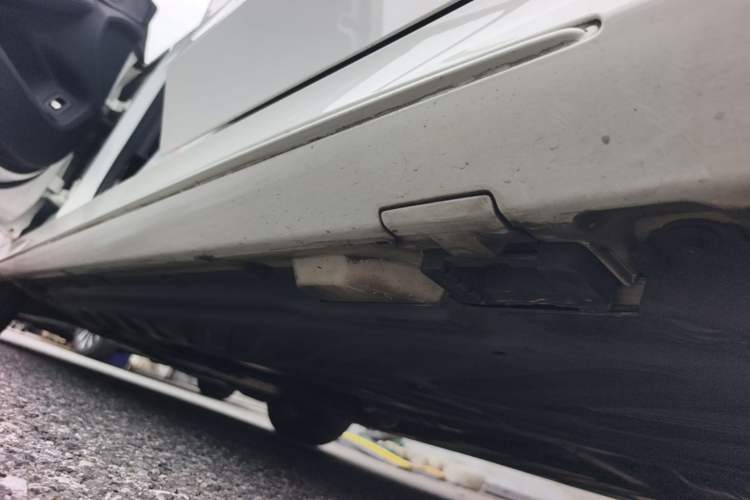 Used Mercedes-Benz C-Class 2018 C 200 Sport Edition Left Side Sill