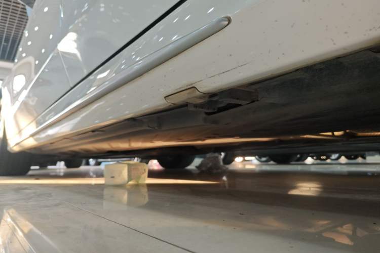 Used Mercedes-Benz C-Class 2018 C 180 L Dynamic Sports Edition Left Side Sill