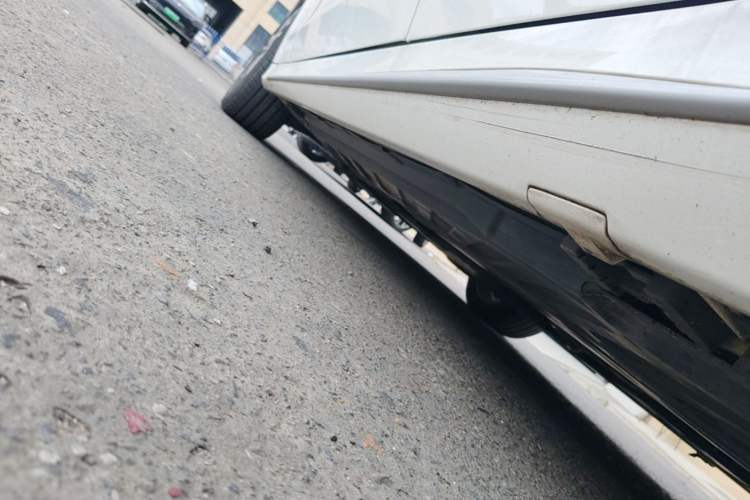 Used Mercedes-Benz C-Class 2018 C 200 L Sport Edition Left Side Sill