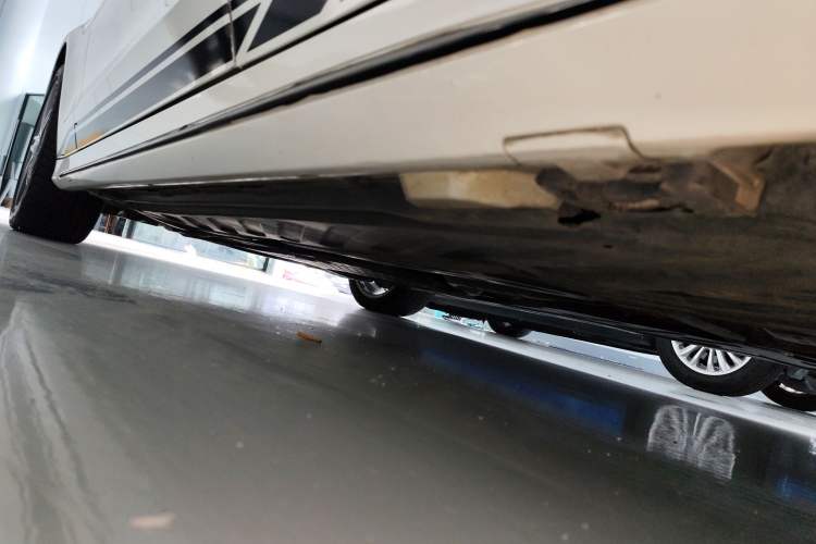 Used Mercedes-Benz C-Class 2018 C 200 Estate Left Side Sill