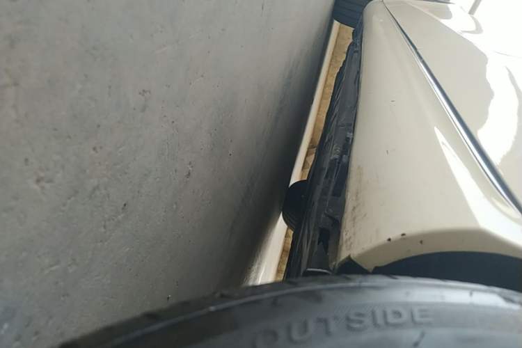 Used Mercedes-Benz C-Class 2018 C 200 L Left Side Sill