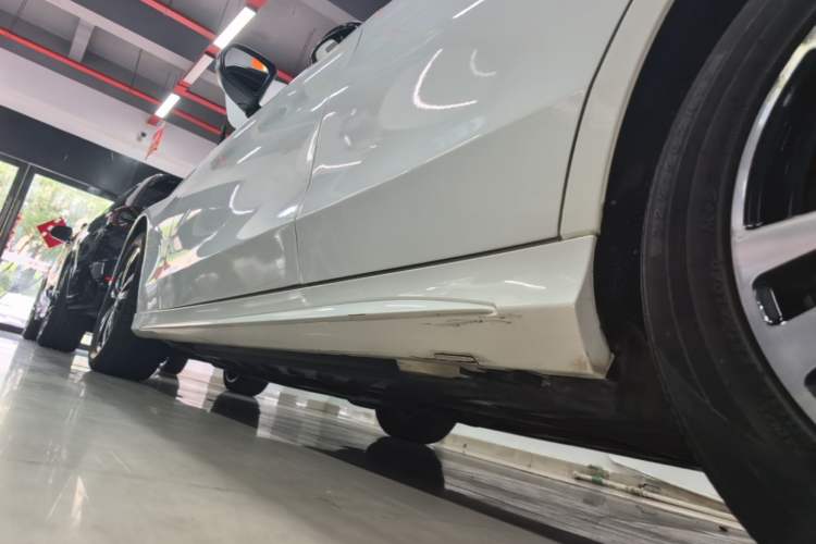Used Mercedes-Benz C-Class 2018 C 200 Sport Edition Left Side Sill