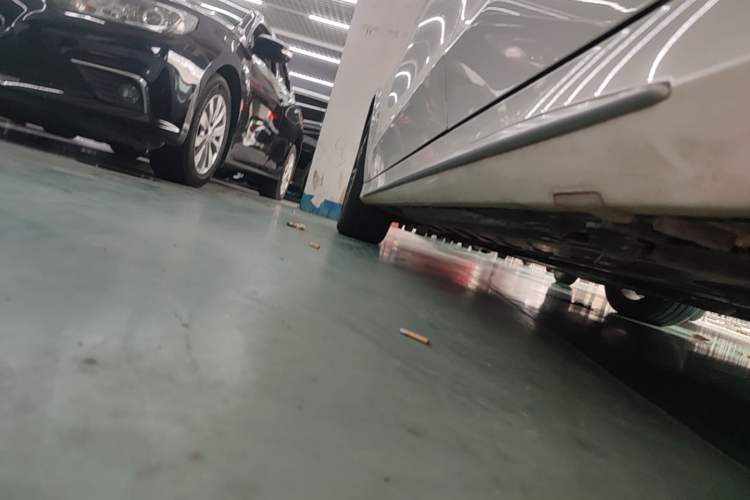 Used Mercedes-Benz C-Class 2018 C 200 L Sport Edition Left Side Sill