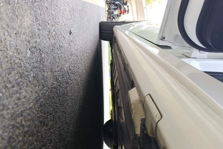 Used Mercedes-Benz C-Class 2018 C 200 Sport Edition Left Side Sill