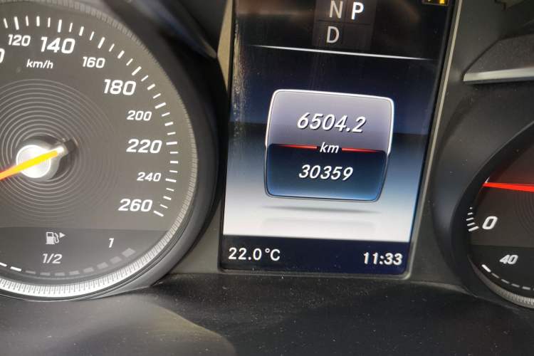 Used Mercedes-Benz C-Class 2018 C 200 Achievement Special Edition Odometer Close Up