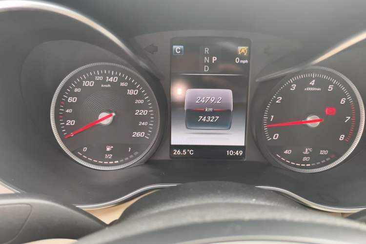 Used Mercedes-Benz C-Class 2018 C 180 L Dynamic Sports Edition Odometer Close Up
