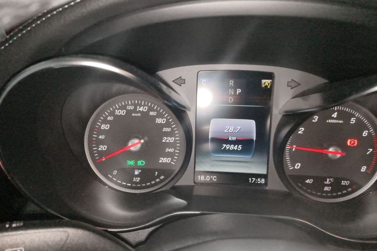Used Mercedes-Benz C-Class 2018 C 200 L Sport Edition Odometer Close Up