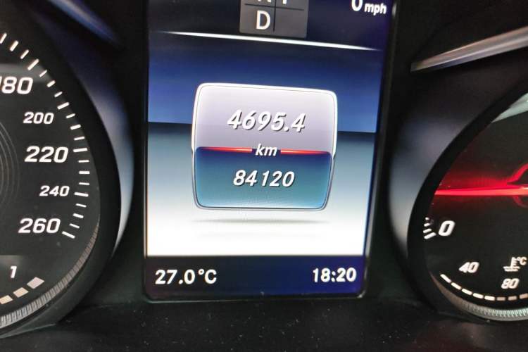 Used Mercedes-Benz C-Class 2018 C 200 L Sport Edition Odometer Close Up
