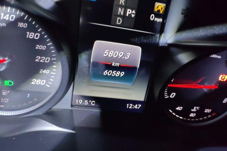 Used Mercedes-Benz C-Class 2018 C 200 L Odometer Close Up
