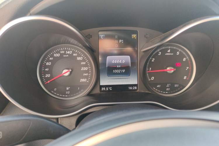 Used Mercedes-Benz C-Class 2018 C 200 L Sport Edition Achievement Special Edition Odometer Close Up