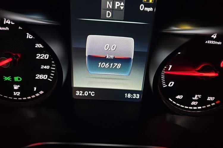 Used Mercedes-Benz C-Class 2018 C 200 L Sport Edition Achievement Special Edition Odometer Close Up