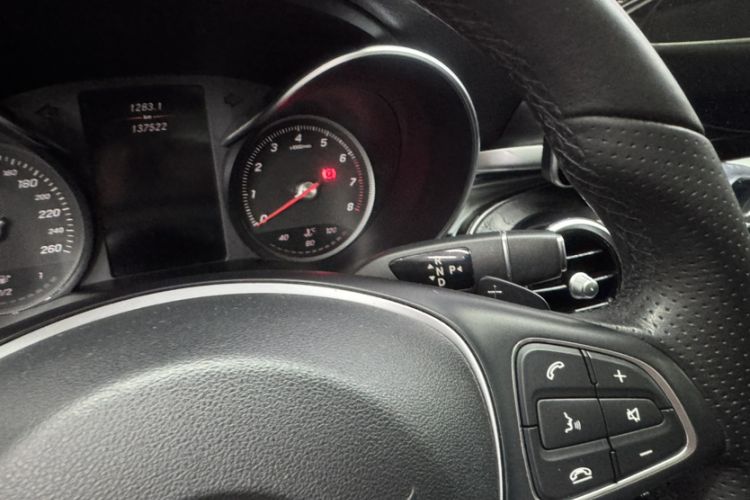 Used Mercedes-Benz C-Class 2018 C 200 L Sport Edition Odometer Close Up