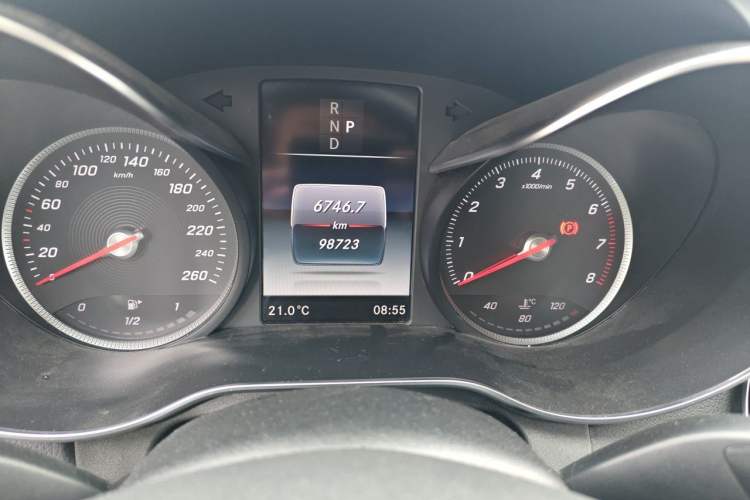 Used Mercedes-Benz C-Class 2018 C 200 L Sport Edition Achievement Special Edition Odometer Close Up