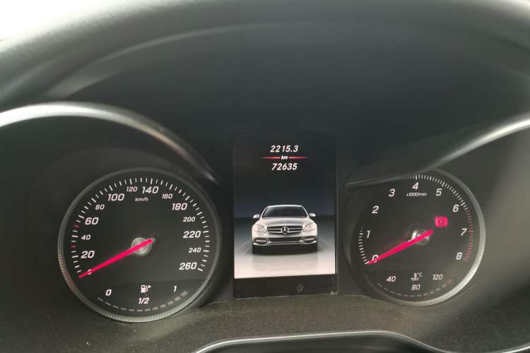 Used Mercedes-Benz C-Class 2018 C 200 Sport Edition Odometer Close Up