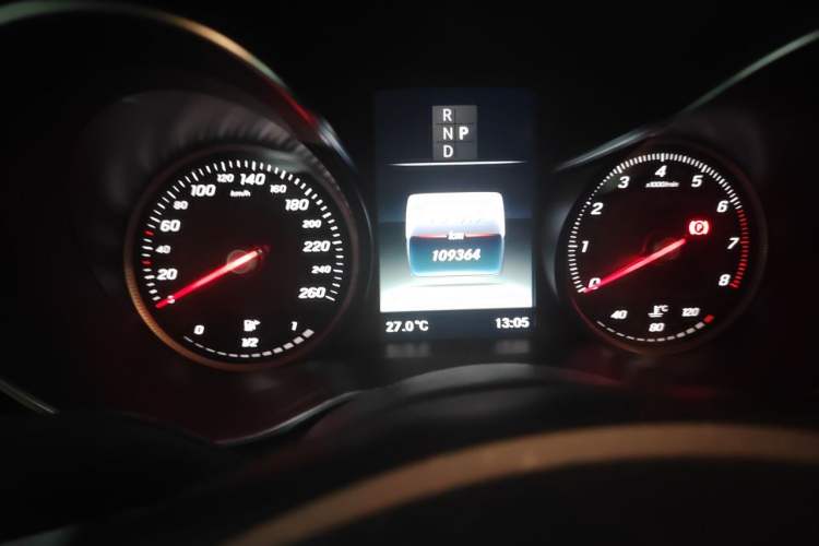 Used Mercedes-Benz C-Class 2018 C 200 L Odometer Close Up