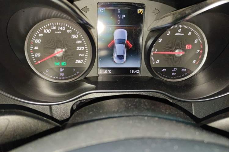 Used Mercedes-Benz C-Class 2018 C 200 L Sport Edition Odometer Close Up