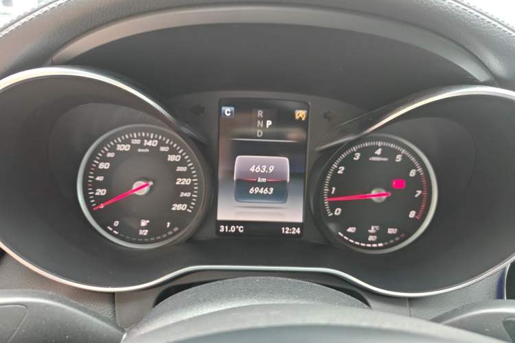 Used Mercedes-Benz C-Class 2018 C 180 L Dynamic Sports Edition Odometer Close Up