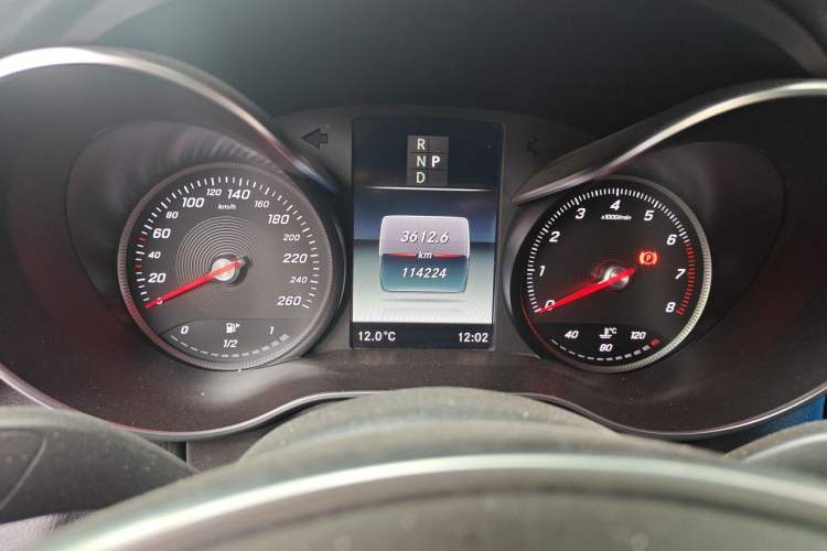 Used Mercedes-Benz C-Class 2018 C 200 Achievement Special Edition Odometer Close Up