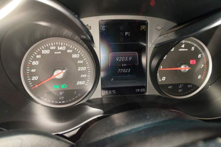 Used Mercedes-Benz C-Class 2018 C 200 Sport Edition Odometer Close Up