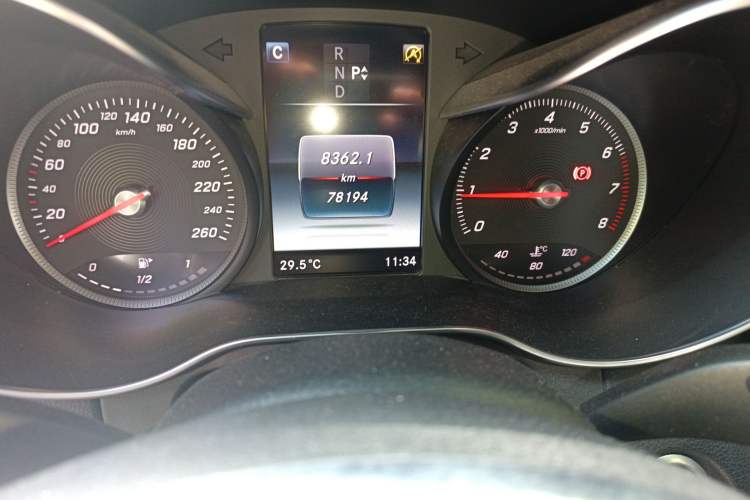 Used Mercedes-Benz C-Class 2018 C 200 Achievement Special Edition Odometer Close Up